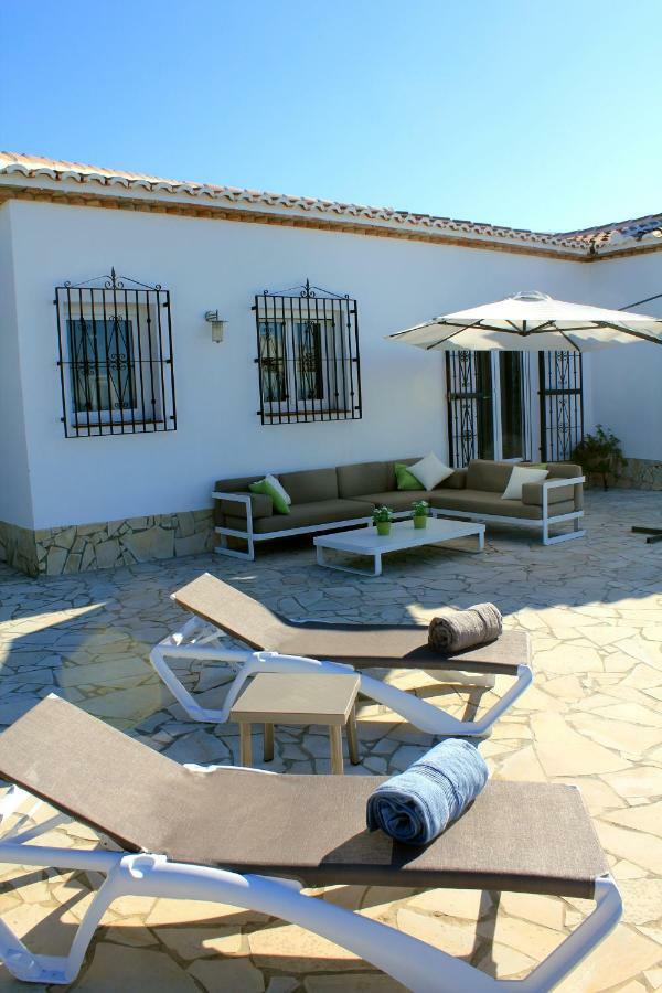 Casa lucía Vila Canillas de Aceituno Exterior foto